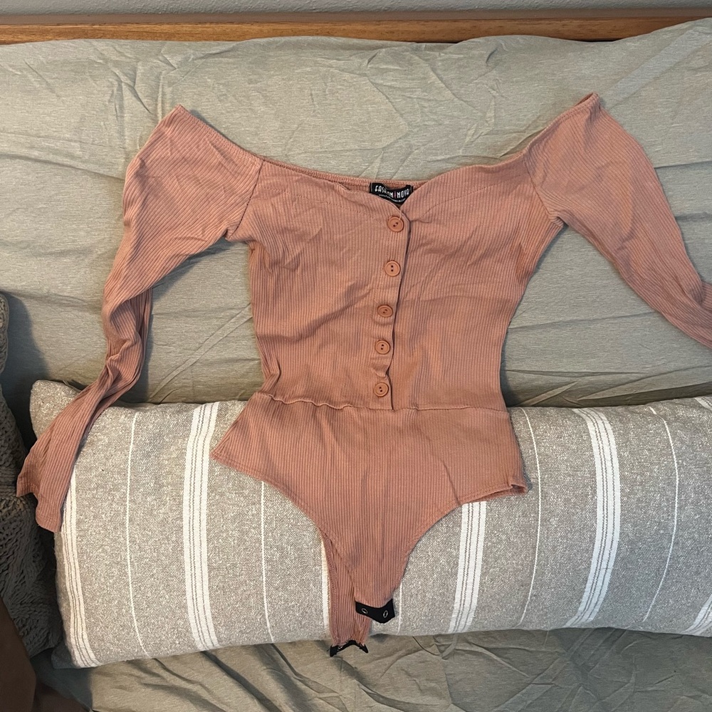 NWT Fashion Nova Fool In Love Off Shoulder Bodysuit - Mauve